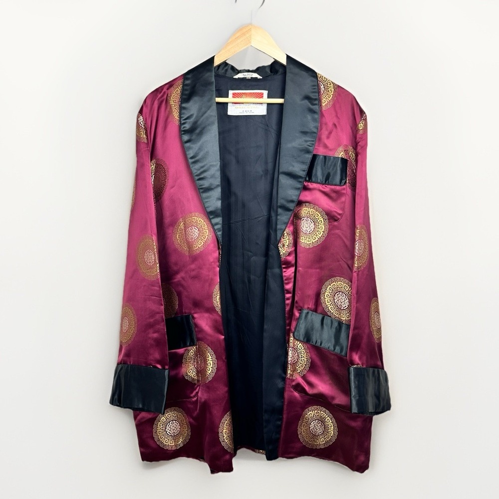 Vintage Mens Oriental Bats Burgundy Smoking Jacket Pockets Satin Lined Size 46